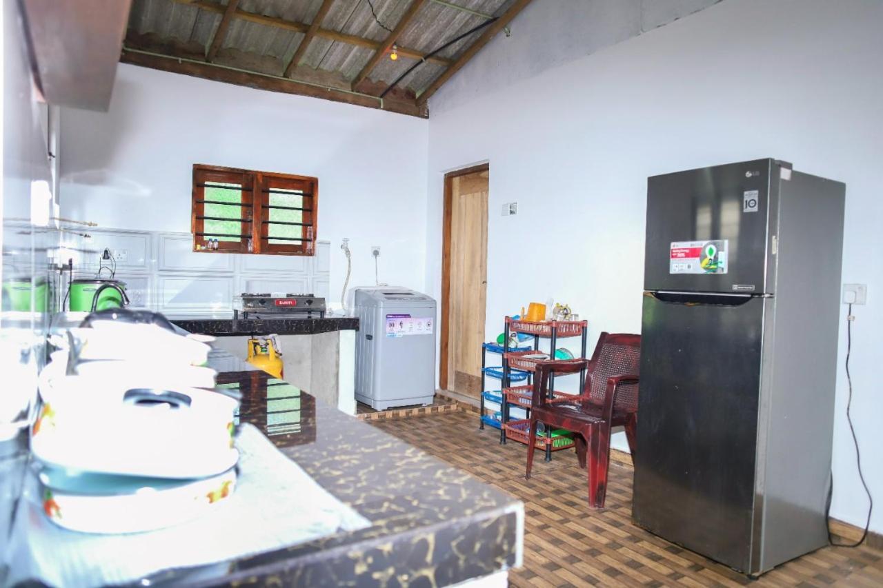 Lagos Mirissa Bagian luar foto