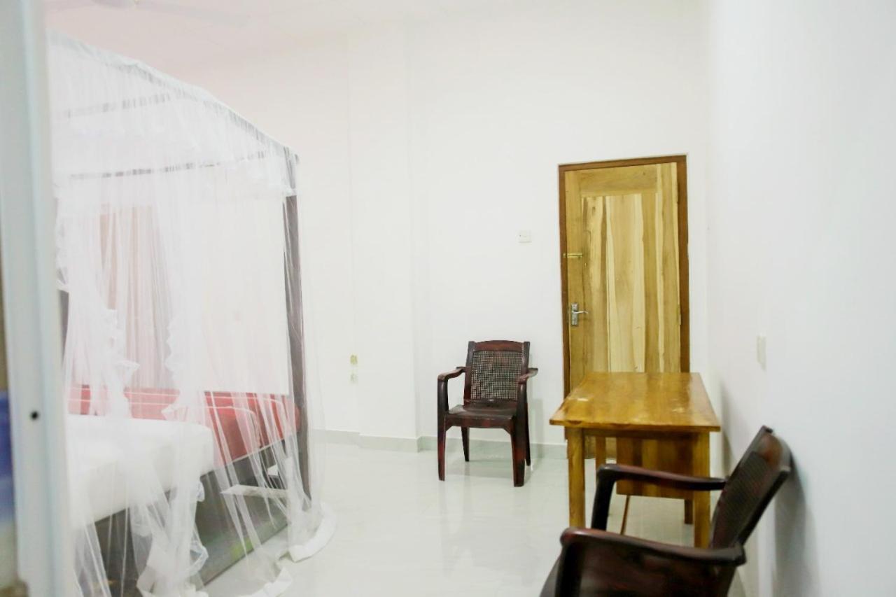 Lagos Mirissa Bagian luar foto